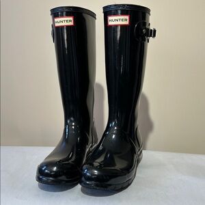 Hunter Tall Rain Boots, Glossy Black (size 5)